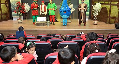 Konya Karatay'da öğrencilere tiyatro etkinliği