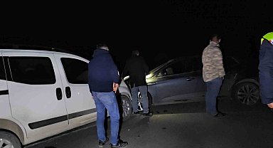 Konya'da otomobil ile hafif ticari araç çarpıştı: 8 yaralı