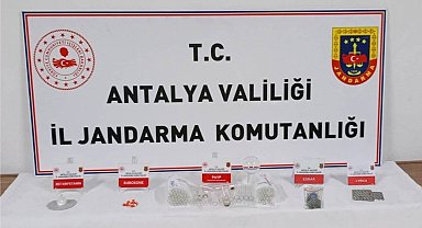 Konyaaltı ve Elmalı'da uyuşturucu operasyonu
