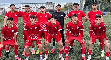 Körfez Gençlerbirliği U18 takımı liderliğini sürdürdü