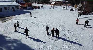 Kristal karın merkezi Sarıkamış'ta sezon coşkusu: Pistler cıvıl cıvıl
