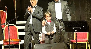 Küçük yetenek 10'uncu konserine çıktı