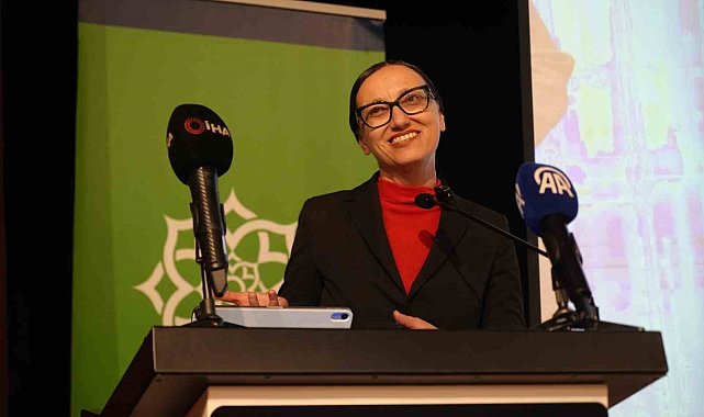 Külliye'de ödül alan bilim kadını Prof. Dr. Özcan: "Bu ödülün kariyerimde çok önemli bir yeri var"