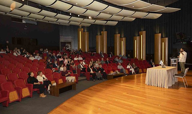 Kültür Politikaları Semineri Mersin'in sanat hafızasına ışık tuttu