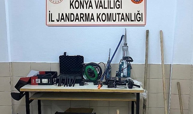 Kulu'da kaçak kazı yapan 8 kişi yakalandı