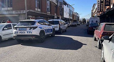 Kunduracıda kavga: 1 kişi bıçaklandı