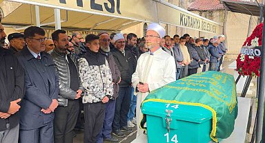 Kütahya Berberler ve Kuaförler Odası Başkanı Mehmet Çaltı son yolculuğuna uğurlandı