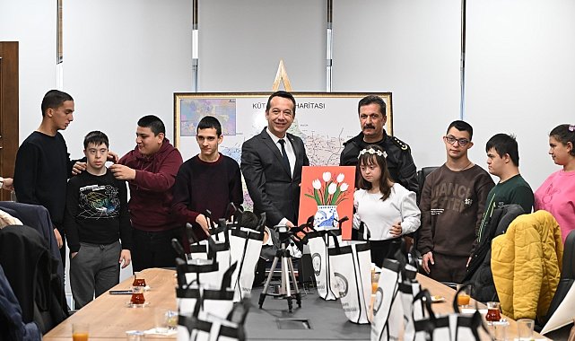 Kütahya İl Emniyet Müdürü Elbir, özel öğrencilerle bir araya geldi