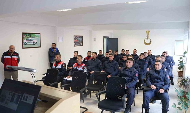 Kütahya Jandarma Komutanlığı personeline belgesiz hayvan hareketleri eğitimi