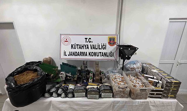 Kütahya'da jandarmadan kaçak tütün ve sigara operasyonu