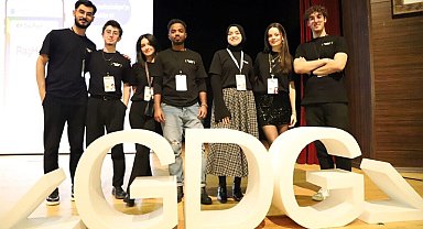 Kütahya'daki 'Devfest'25' etkinliği teknoloji tutkunlarını bir araya getirdi