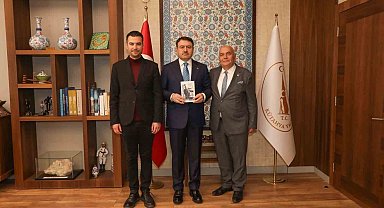 Kütahyalı "Şeref Usta" kitabının geliri çıraklara bağışlanacak