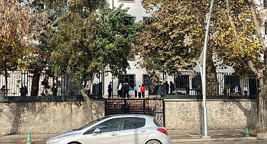 Lisede 3. kattan düşen öğrenci ağır yaralı