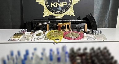 Lüleburgaz'da narkotik operasyonunda 20 gözaltı: Uyuşturucu, kaçak içki ve 3 adet silah ele geçirildi