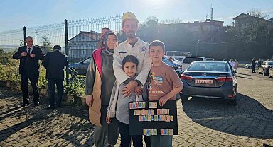 Madenden çıkıp okula koştular