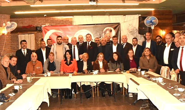 Manisa Dostlar Meclisi'nde demokrasi buluşması