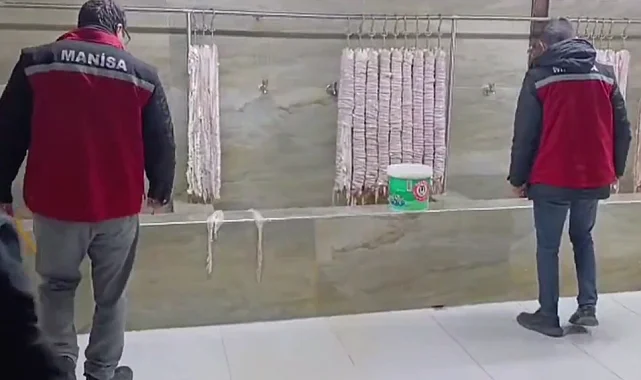 Manisa'da 4 milyon TL'lik bozulmuş kokoreçe imha!