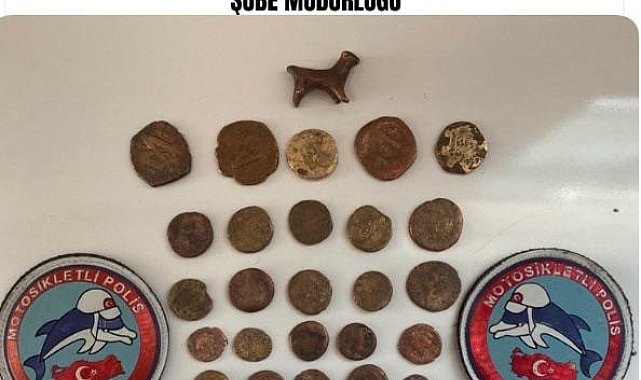 Mardin'de tarihi eser operasyonu: 45 sikke ve hayvan figürlü heykel ele geçirildi