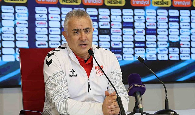 Mehmet Altıparmak: "Sivasspor'u geldiği yere, Süper Lig'e çıkartmak istiyoruz