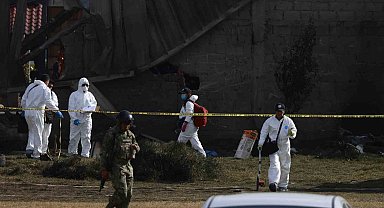 Meksika'da küçük uçak düştü: 7 ölü