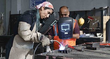 MERCEK'te çelik kaynak ustaları yetişiyor