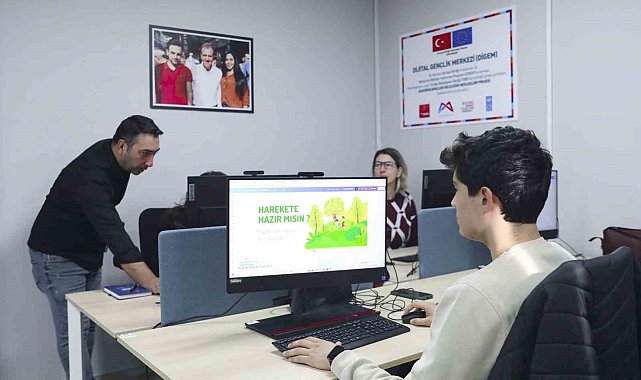 MERCEK'te dijital tasarım ve Canva kursuna yoğun ilgi