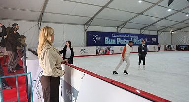 Merkezefendi'de buz pateni pisti açıldı