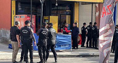 Mersin'de dehşet: Önce anne oğulu ardından büfeciyi öldürdü