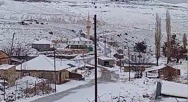 Mersin'in yüksek kesimlerinde kar yağışı etkili oldu