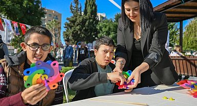 Mersin'de özel gereksinimli bireyler atölyelerde buluştu