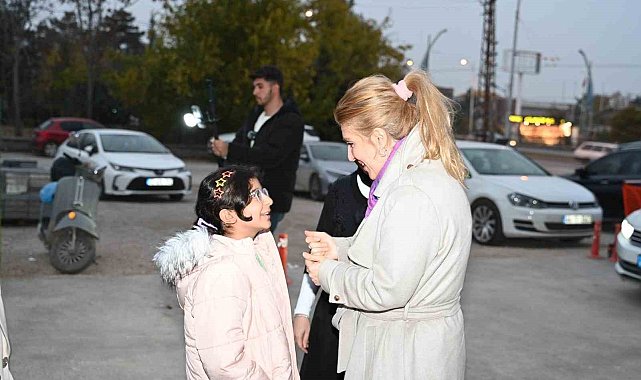 Milletvekili Ölmeztoprak KADEM'i ziyaret etti, deprem sonrası dayanışmayı da değerlendirdi
