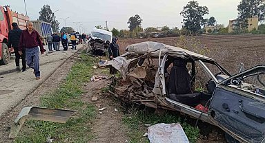 Minibüsle çarpışarak hurdaya dönen TOFAŞ'taki 2 kişi yaralandı