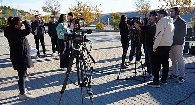 Mobil Basın Evi Gaziantep'te öğrencilerle buluştu