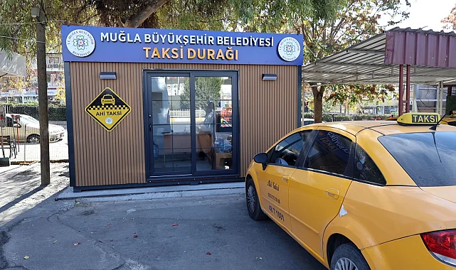 Muğla Büyükşehir'den yerli üretim taksi durakları