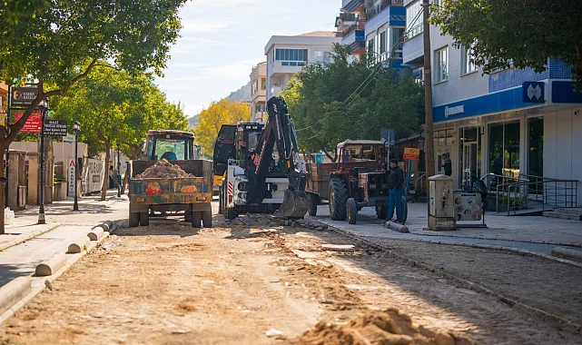 Muğla Milas'ta doğalgaz sonrası yol onarımı