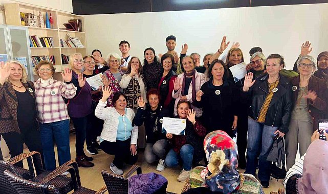 Muratpaşa'da 60 yaş üstüne sağlıklı yaşam rozeti