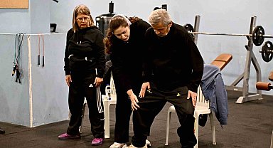 Muratpaşa'dan parkinson hastalarına destek