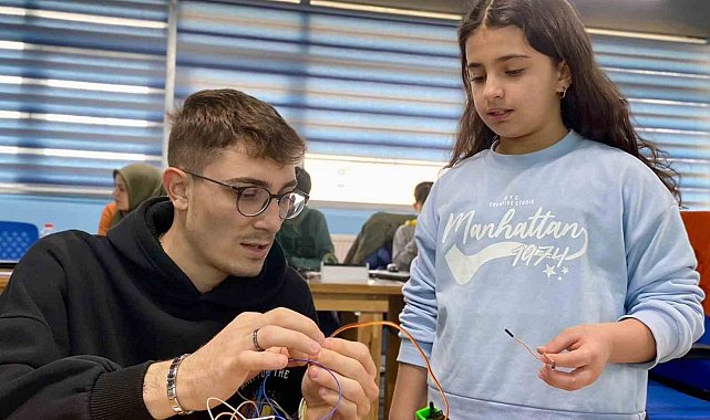 Muş'ta "İleri Robotik" eğitimleri sürüyor