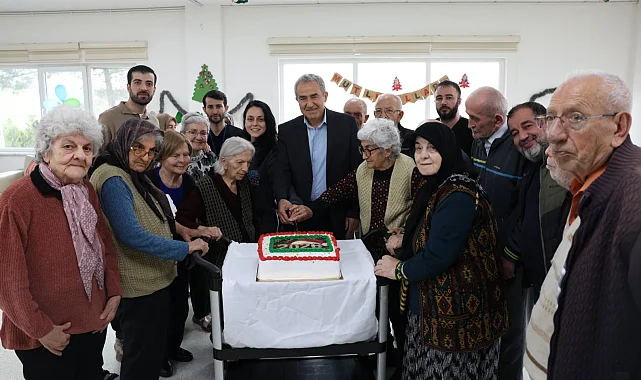 Nilüfer'de yaşlılar yeni yılı coşkuyla karşıladı