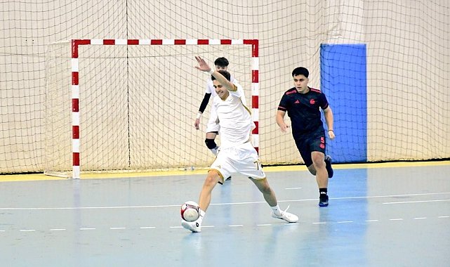 Okul Sporları Genç A Erkek Futsal Müsabakaları başladı