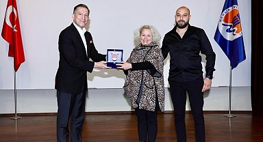 Olimpiyat şampiyonu milli güreşçi Ahmet Kireççi, memleketi Mersin'de anıldı