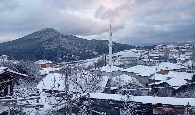 Osmaneli'nin yüksek kesimlerine mevsimin ilk karı yağdı