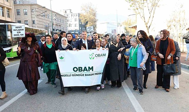 Osmangazi'de engelli bireyler farkındalık için yürüdü