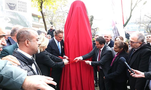 Osmangazi'de Şehit Kubilay Anıtı açıldı