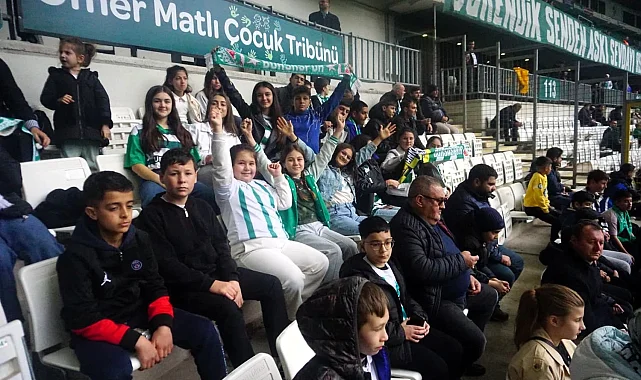 Osmangazili çocuklar Bursaspor coşkusunu tribünde yaşadı
