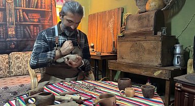 Osmaniyeli öğretmenin babaevi, ahşap atölyesi oldu