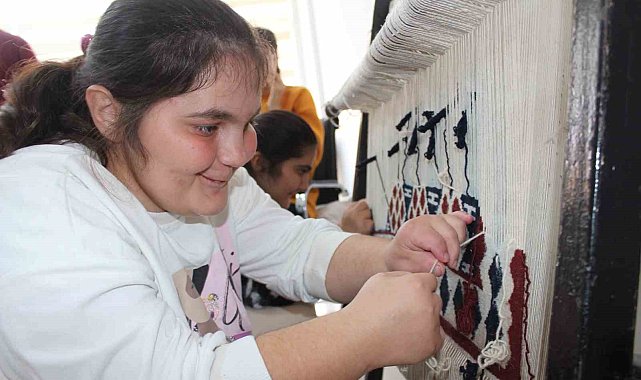 Özel bireyler mutfağa girip yaptıkları kurabiyelerle ağızları tatlandırdı