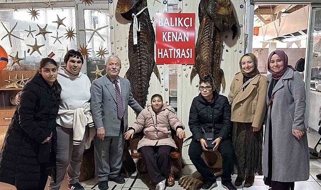 Özel gereksinimli bireyler, Türkiye Deniz Canlıları Müzesi'ni ziyaret etti
