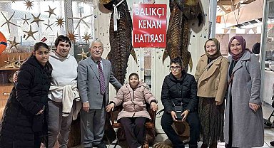 Özel gereksinimli bireyler, Türkiye Deniz Canlıları Müzesi'ni ziyaret etti