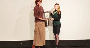 Pelin Esmer, yeni filmiyle Nilüfer'de sinemaseverlerle buluştu